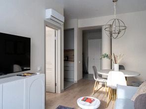 Апартаменты с отдельной спальней на Большой Покровской (до 4х гостей)