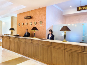 Отель Ани Плаза