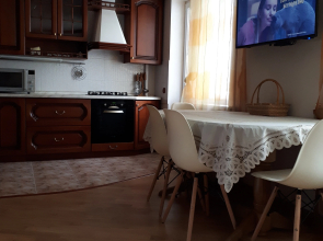 Uyutnaya v Zelenoy Zone Tikhom Rayone Kvartira