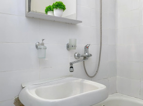 Квартира Welcome Home с Балконом у Метро Народное Ополчение