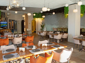 Апартаменты 4Кайф Kristall Studio с видом на море