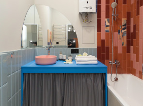 Квартира Величественная сталинка на набережной в историческом центре города-героя.