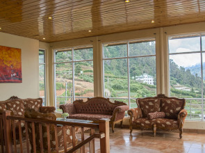 Отель Oak Ray Summer Hill Breeze