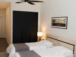 Отель Madison Ave