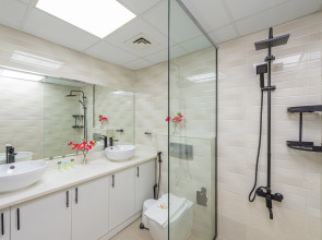 Apartments Marco Polo - 1BR with Marina Views Near Metro & Marina Mall