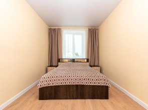 Апартаменты Яр-сутки на Октября 23