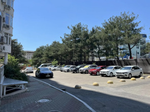 Квартира 8 Просторная 2-к в р-не Дельфинария - до моря 10 мин