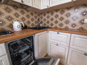 Апартаменты ДВА ГОРОДА - На набережной у Острова мечты и Технопарка