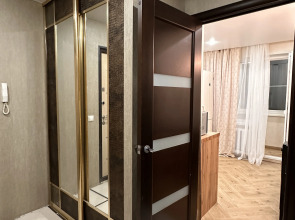 Апартаменты Большие Апартаменты с 3 спальнями на пр Ленина