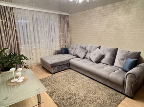 Квартира Большая 4-х комнатная квартира недалеко от центра