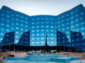 River Palace Hotel