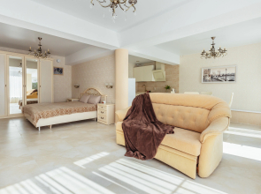 Апартаменты семейные с мангальной зоной