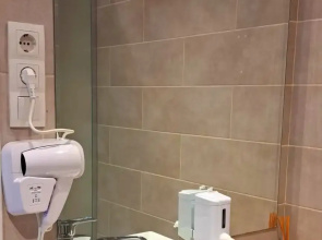 Отель Bricks