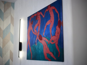 Kvartira Matisse: Studia v Samom Centre Sobytij Vyborga