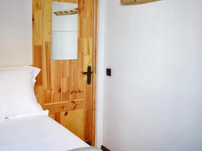 Хостел BookCase Hotel&Hostel