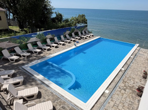 Riviera Grand Hotel