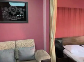 Отель Roma Yerevan & Tours