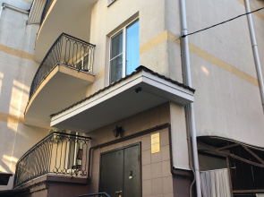 Anyuta Guest House