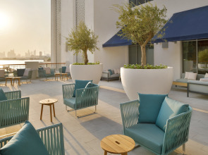 Отель Vida Creek Harbour