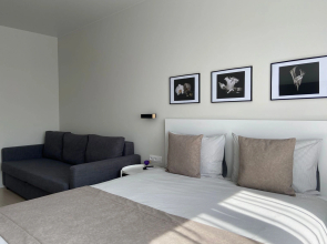Квартира Holidays Apartment