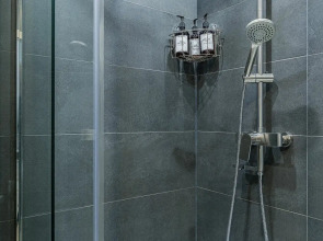 Квартира Стильная Студия в Центре Города на Жидкова