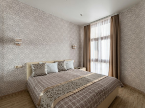 Апартаменты 2-комнатные в центре на Тигровой