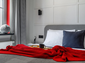 Апартаменты UzorApart Дизайнерская студия на набережной в центре города