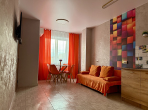 Dvukhkomnatnaya studiya v novom dome Flat