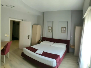 Theranda Hotel