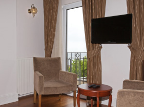 Отель Aren Suites