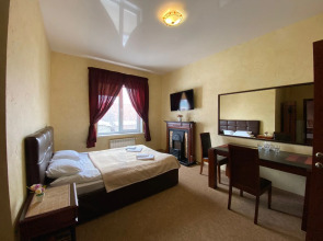 Отель Империал