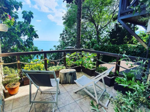 Гостевой дом у моря Массандровская 13