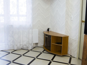 Квартира уютная 1-комнатная на Июльских Дней 1к2