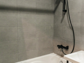 Квартира Стильная Студия с Джакузи Рядом с ЖД Вокзалом