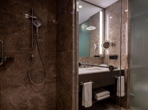 Отель Centro Westside by Rotana
