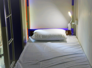 EOS Hostel