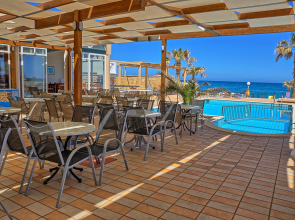Апартаменты Seafront Beach Hotel