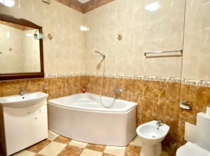 Апартаменты возле набережной и королевских ворот