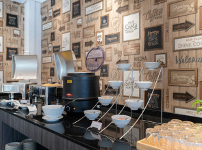 Отель Heeton Concept Pattaya by Compass Hospitality