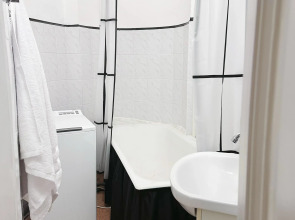 Квартира Четырехкомнатная Natali Apart на 8 Человек Около Патриарших Прудов в Центре Москвы