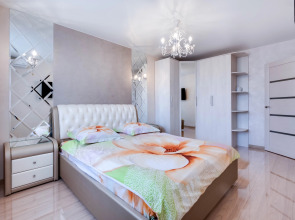 Апартаменты на улице Запарина 111