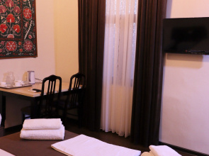 Al Bukhari Hotel Guest house