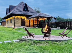 Chast S 2 Spalnyami S Vidom Na Gory Private house