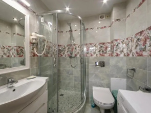 Апартаменты на Меридианной 3 у Набережной Казанки Счастливы Вдвоём