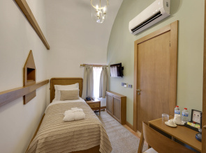 Silk Road Museum Hotel