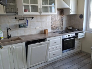 Prostornaya na Grebnom Kanale s Vidom na Gorod Flat