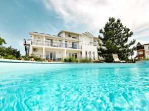 Отель Белая Ива