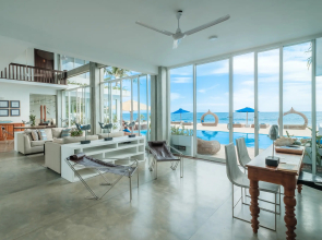 The Beach House by Reveal Boutique-hotel