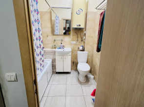 Квартира Уютная 2-х комнатная студия в хорошем районе