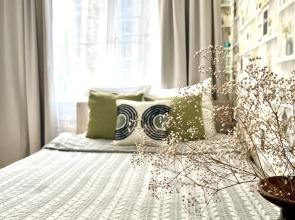 Апартаменты Двухкомнатные недалеко от вокзалов Sinyaya ptichka